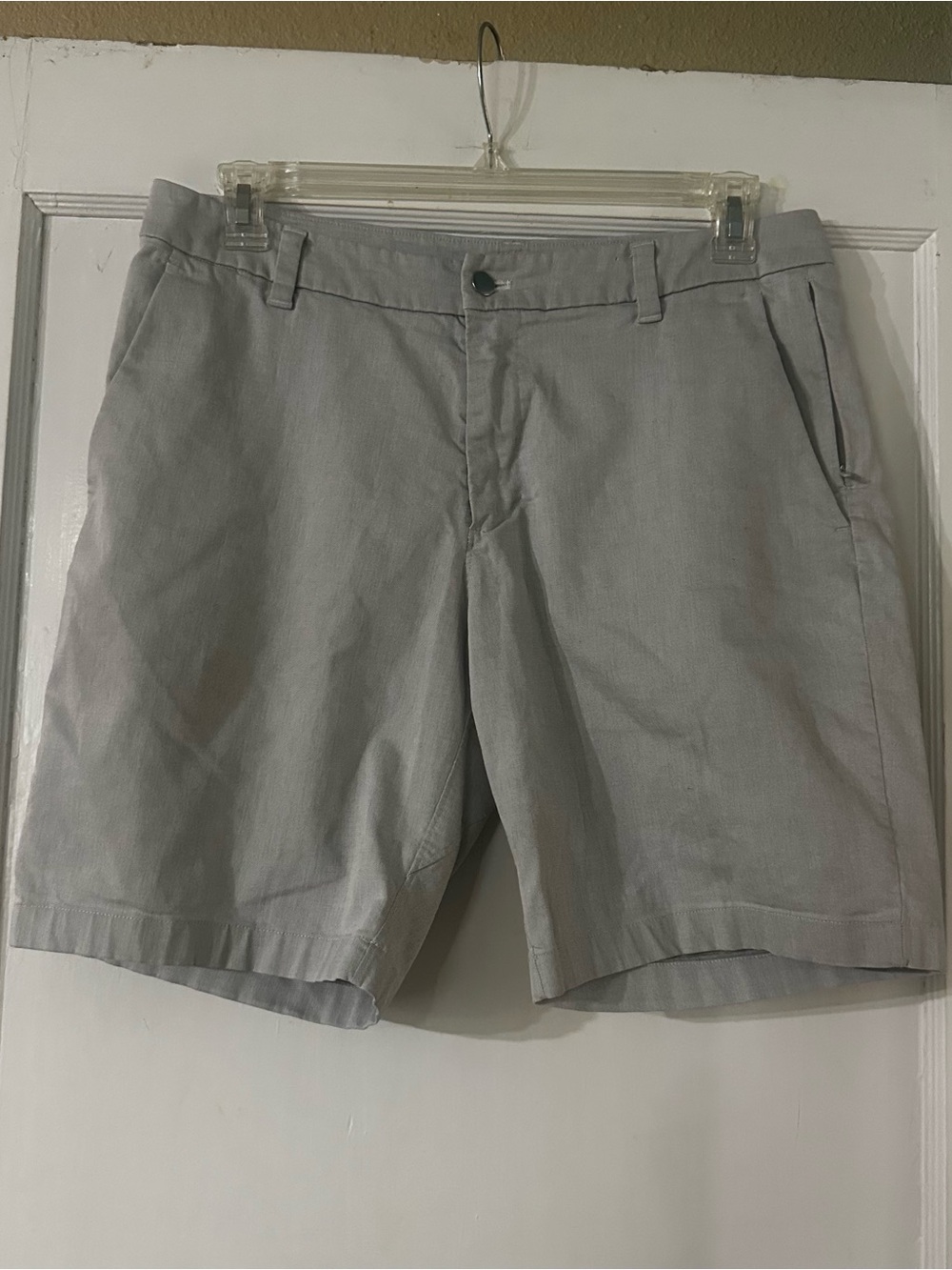 Lululemon shorts size 33